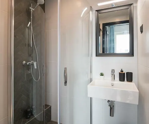 Terrace Avangard - Large Private Roof Terrace アパート